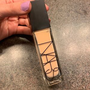 NARS foundation, color Yukon! (Light 2.5)